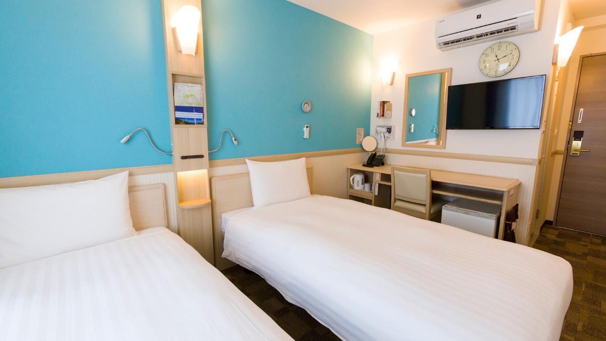 Toyoko Inn Osaka Hankyu Juso-Eki Nishi-Guchi No.2 Номер фото